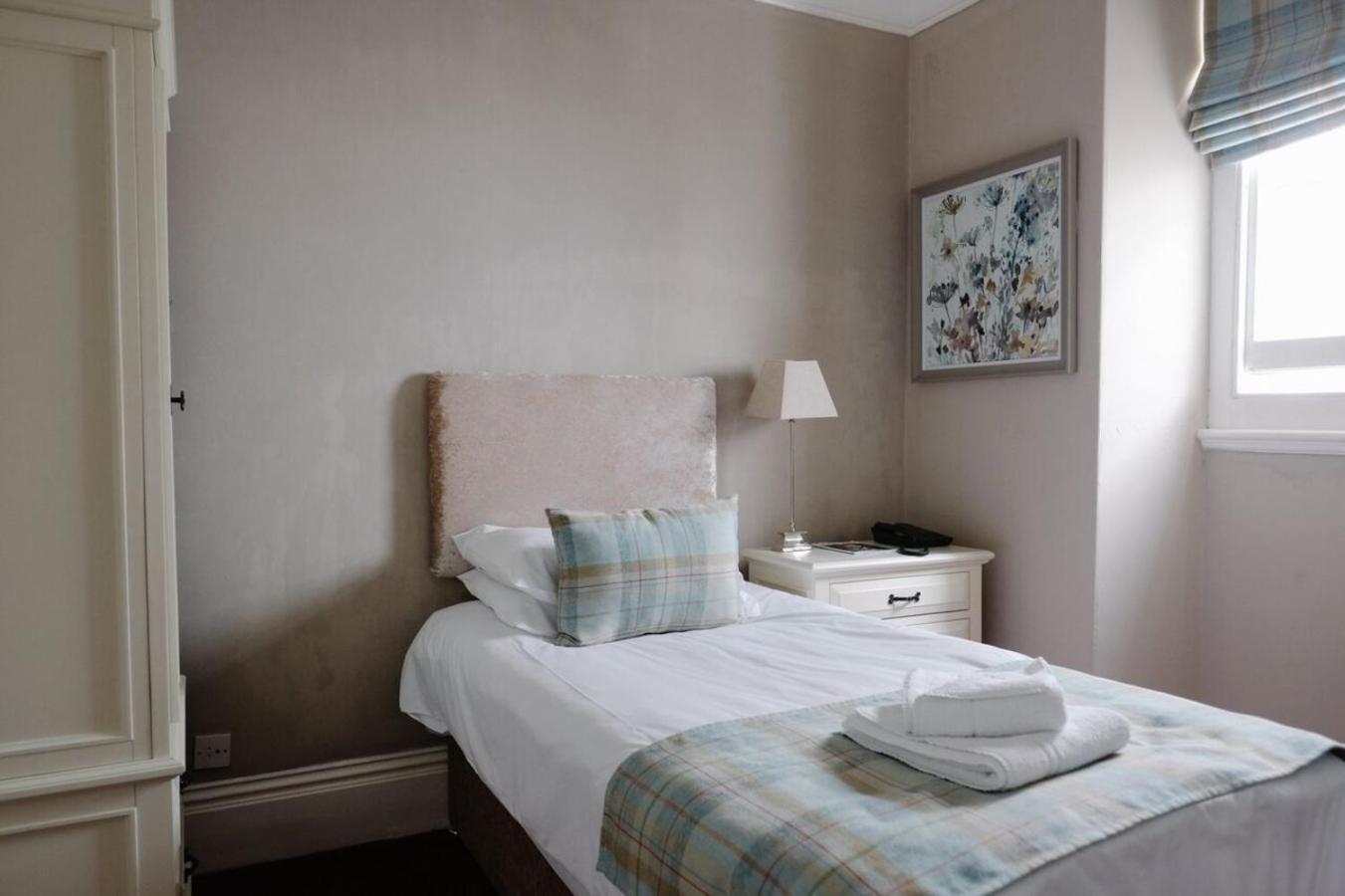 Court Colman Manor Guest House Bridgend  Luaran gambar